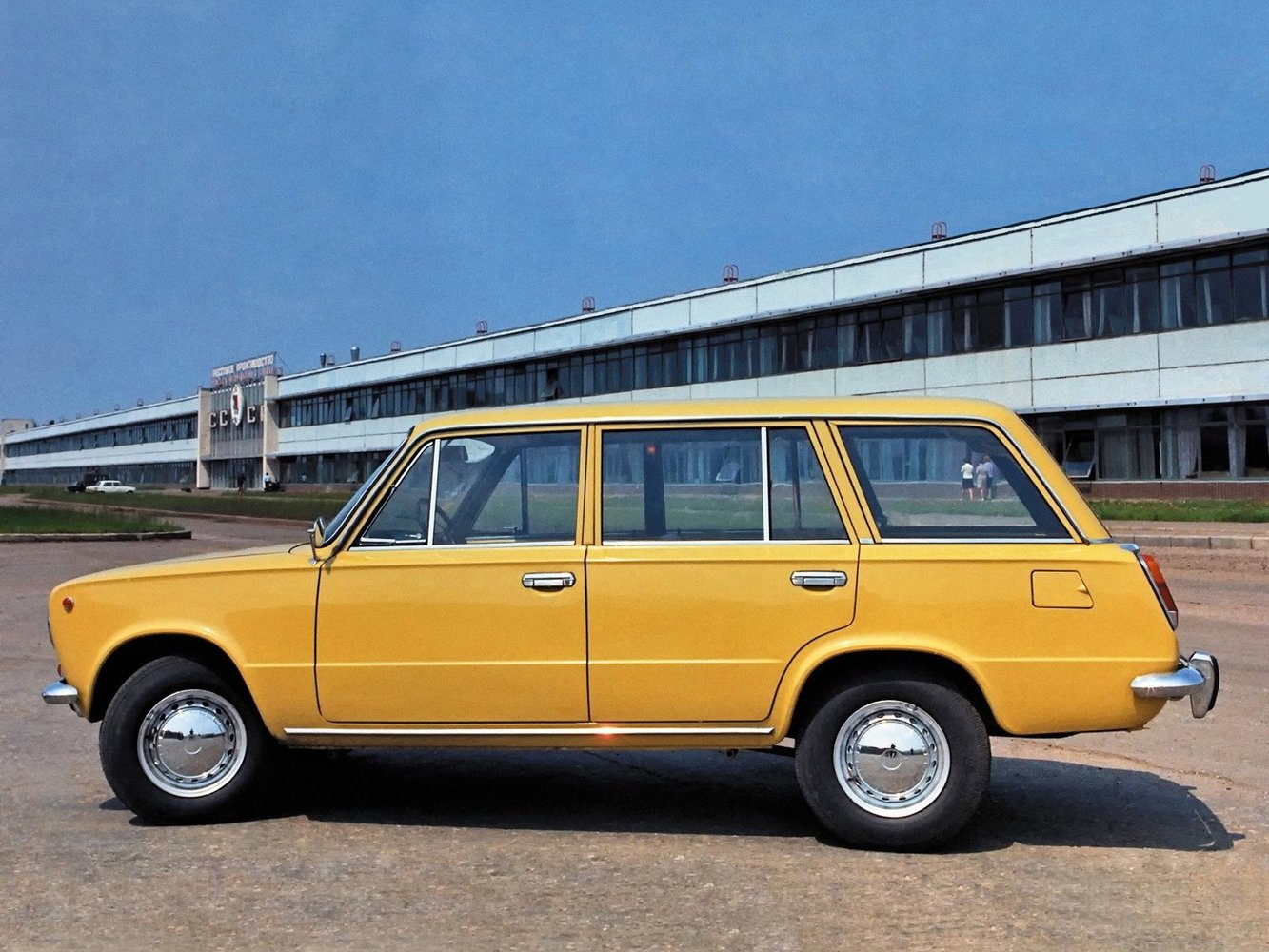универсал ВАЗ (Lada) 2102 1971 - 1985г выпуска модификация 1.2 MT (64 л.с.)