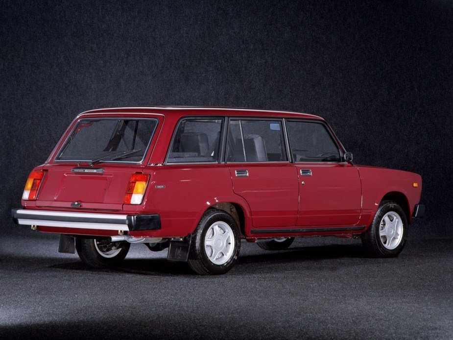 универсал ВАЗ (Lada) 2104 1984 - 2012г выпуска модификация 1.3 MT (64 л.с.)