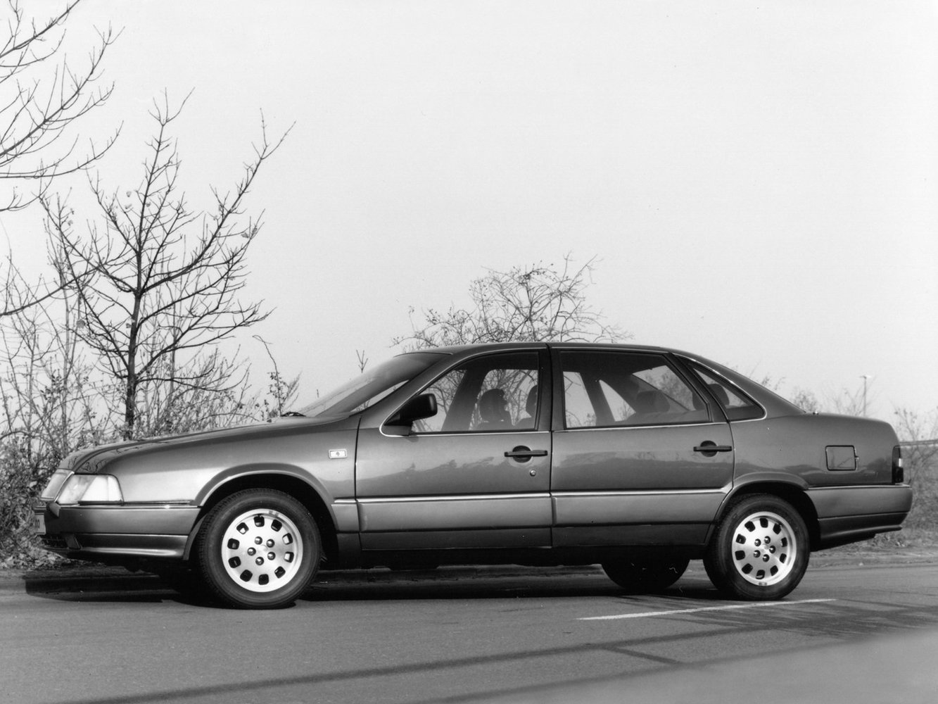 седан ГАЗ 3105 «Волга» 1992 - 1996г выпуска модификация 3.4 MT (170 л.с.) 4×4