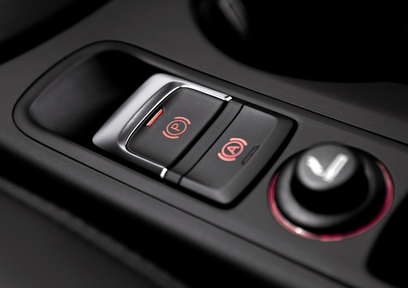 кроссовер Audi Q3 2011 - 2014г выпуска модификация 2.0 MT (140 л.с.)