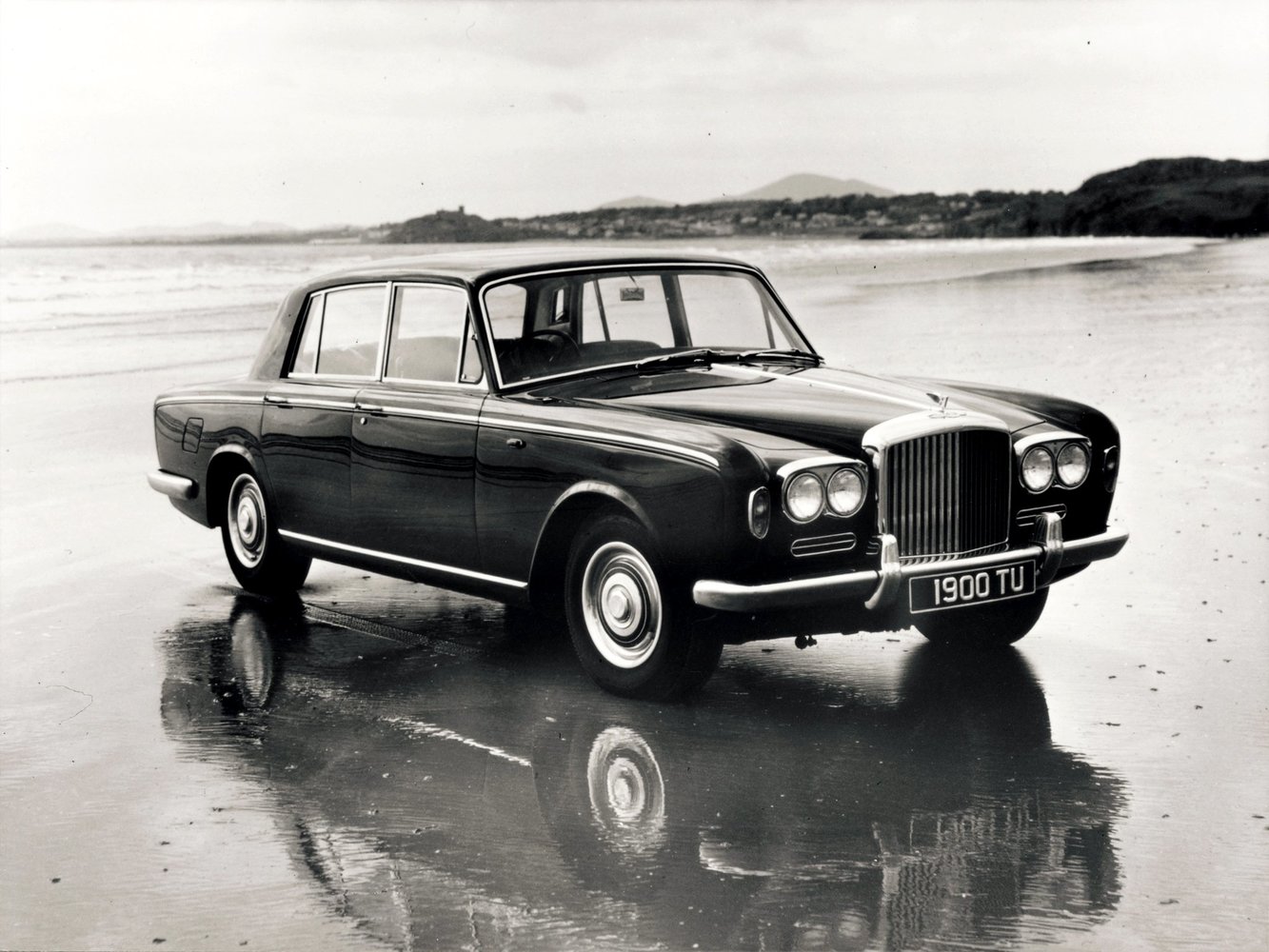 седан Bentley T-Series