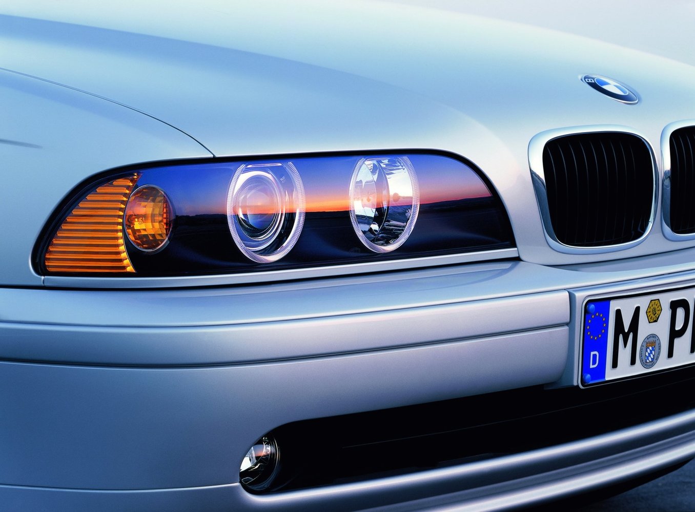 универсал BMW 5er 2000 - 2004г выпуска модификация 2.0 MT (136 л.с.)