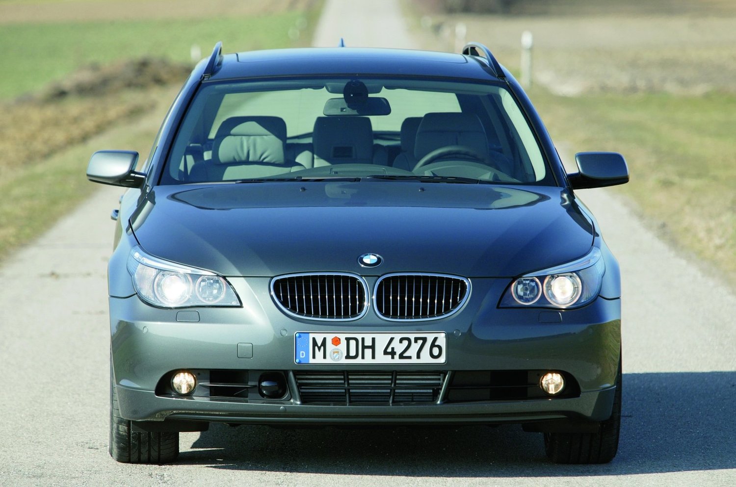 универсал BMW 5er 2003 - 2007г выпуска модификация 2.0 AT (150 л.с.)