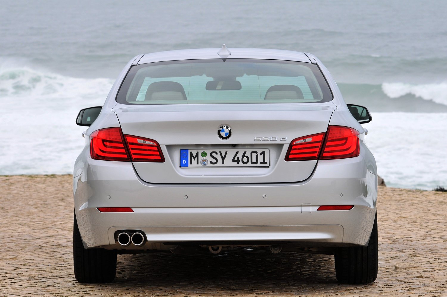 седан BMW 5er 2010 - 2013г выпуска модификация 2.5 AT (204 л.с.)