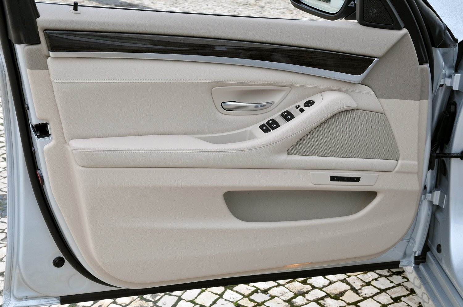 седан BMW 5er 2010 - 2013г выпуска модификация 2.5 AT (204 л.с.)