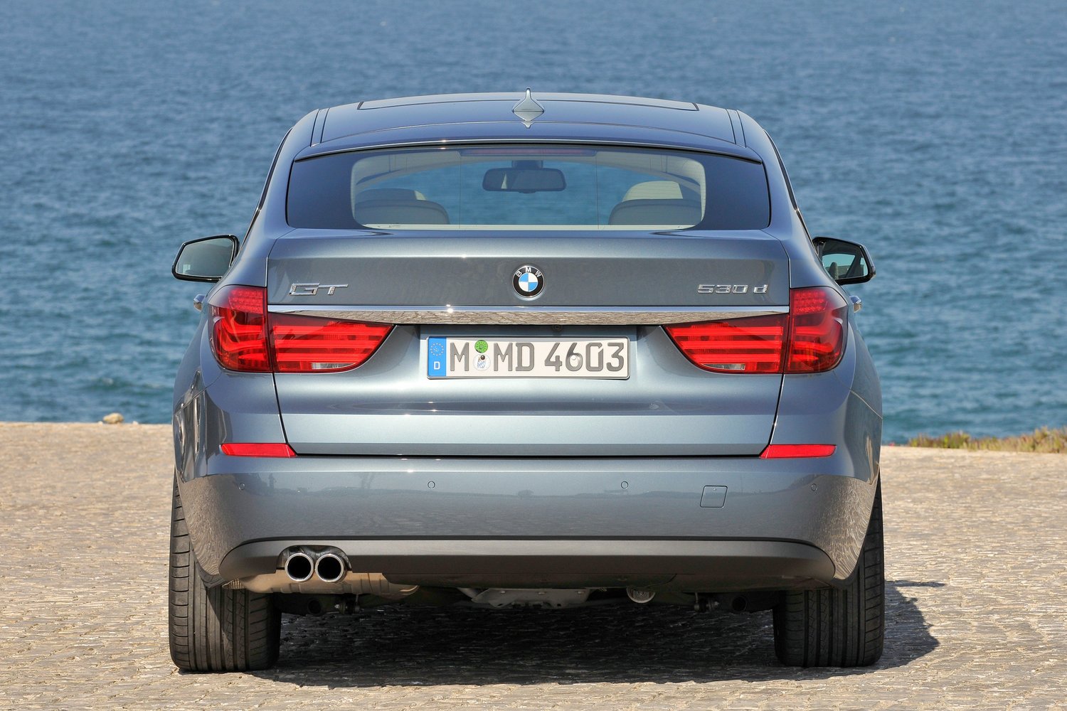 хэтчбек 5 дв. Gran Turismo BMW 5er 2010 - 2013г выпуска модификация 2.0 AT (184 л.с.)