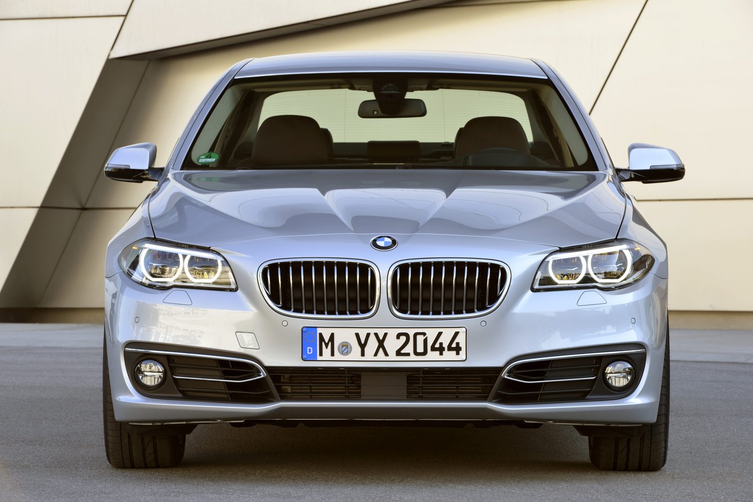 седан BMW 5er 2013 - 2016г выпуска модификация 2.0 AT (143 л.с.)