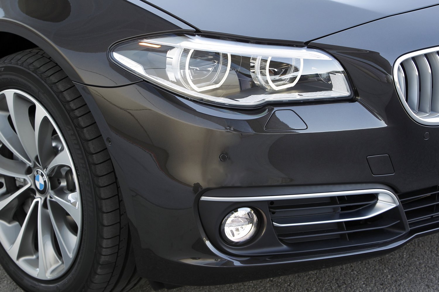 универсал BMW 5er 2013 - 2016г выпуска модификация 2.0 AT (143 л.с.)