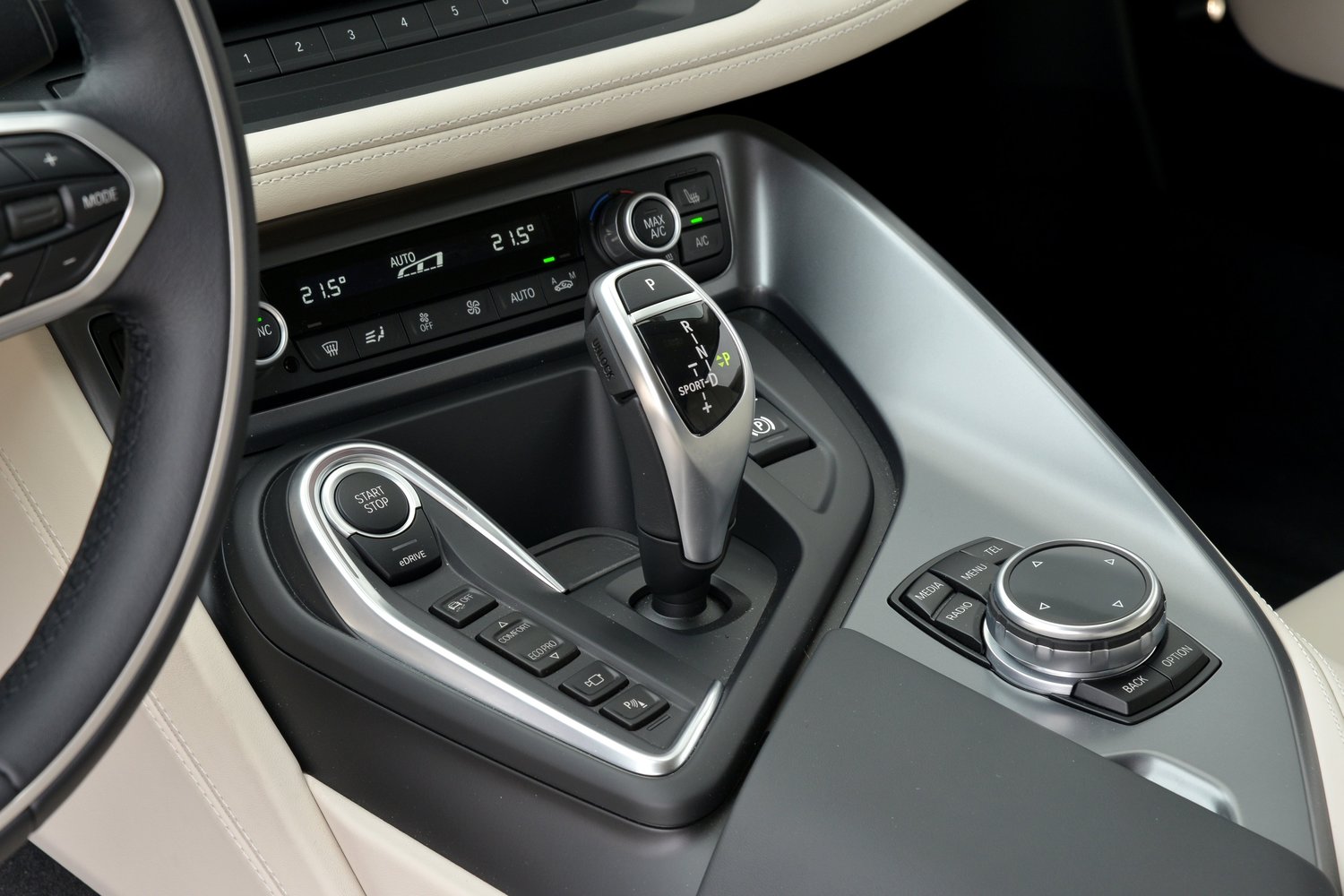 купе BMW i8 2014 - 2016г выпуска модификация Базовая 1.5 AT (231 л.с.) 4×4