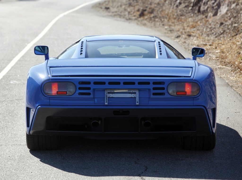 купе Bugatti EB 110 1991 - 1994г выпуска модификация 3.5 MT (561 л.с.) 4×4