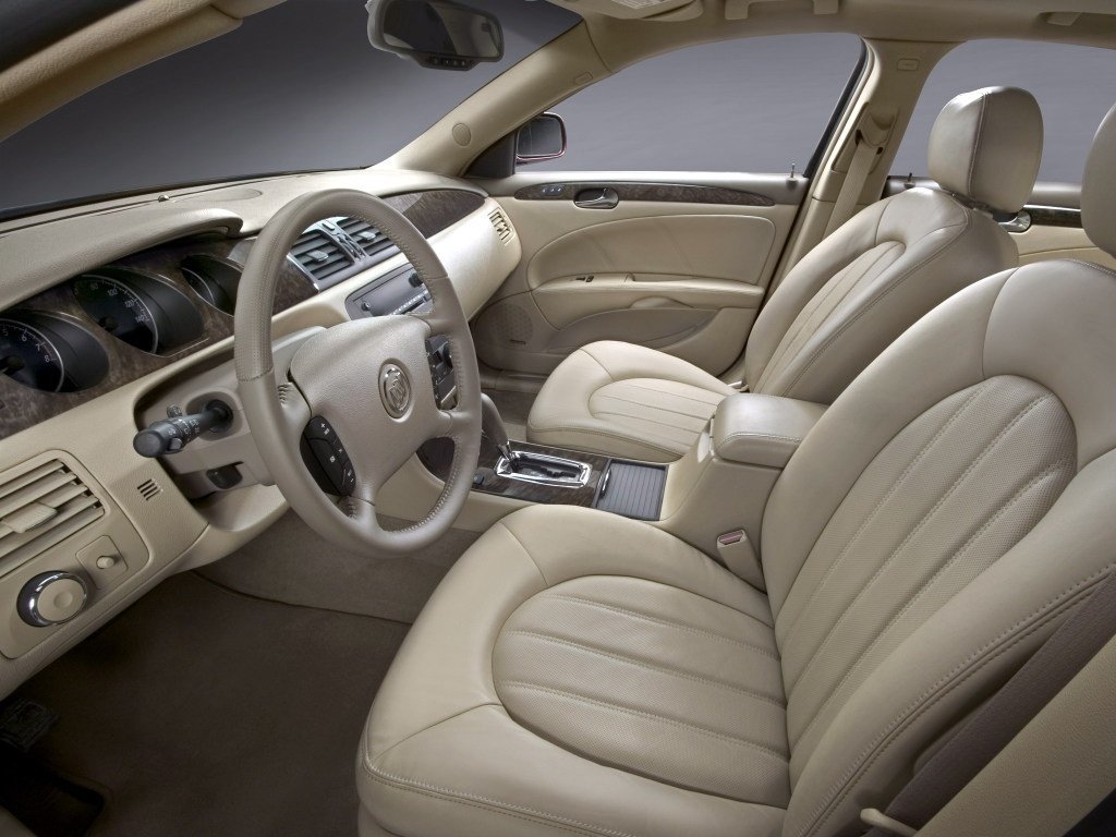 седан Buick Lucerne 2005 - 2008г выпуска модификация 3.8 AT (197 л.с.)