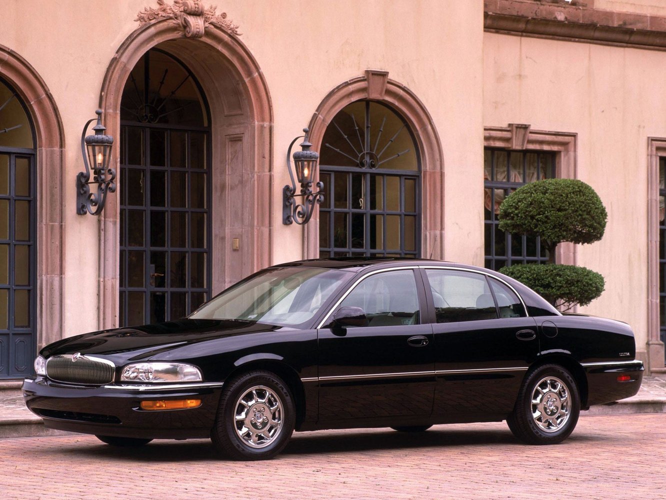 седан Buick Park Avenue 1996 - 2002г выпуска модификация 3.8 AT (205 л.с.)