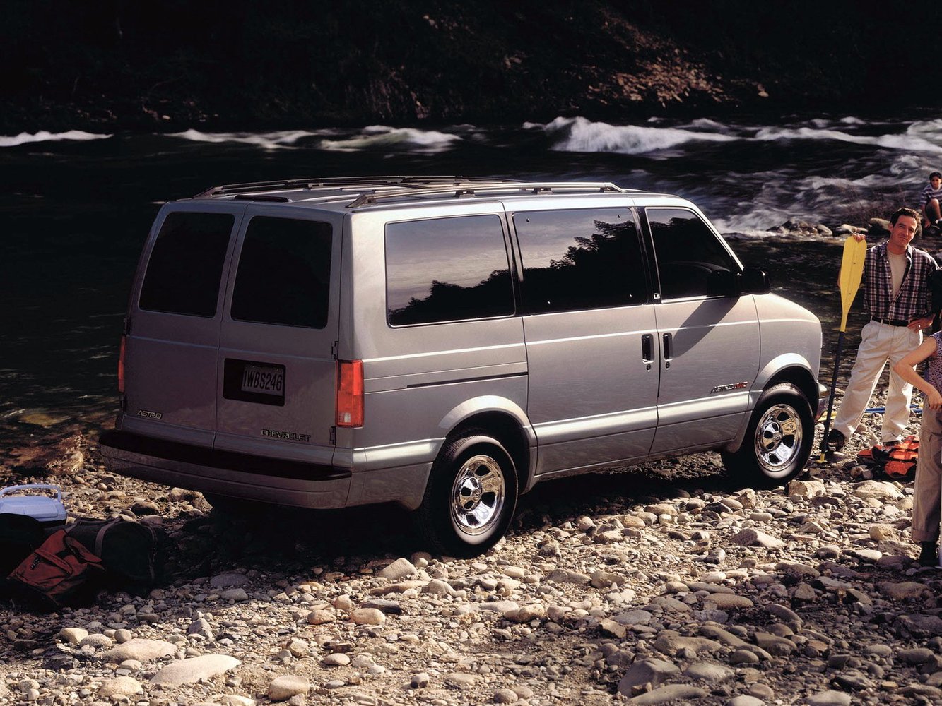 микроавтобус Chevrolet Astro 1985 - 2005г выпуска модификация 4.3 AT (163 л.с.)