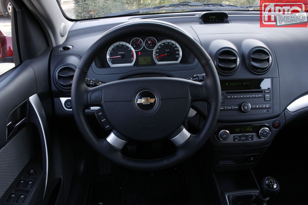 седан Chevrolet Aveo 2006 - 2012г выпуска модификация 1.2 MT (72 л.с.)