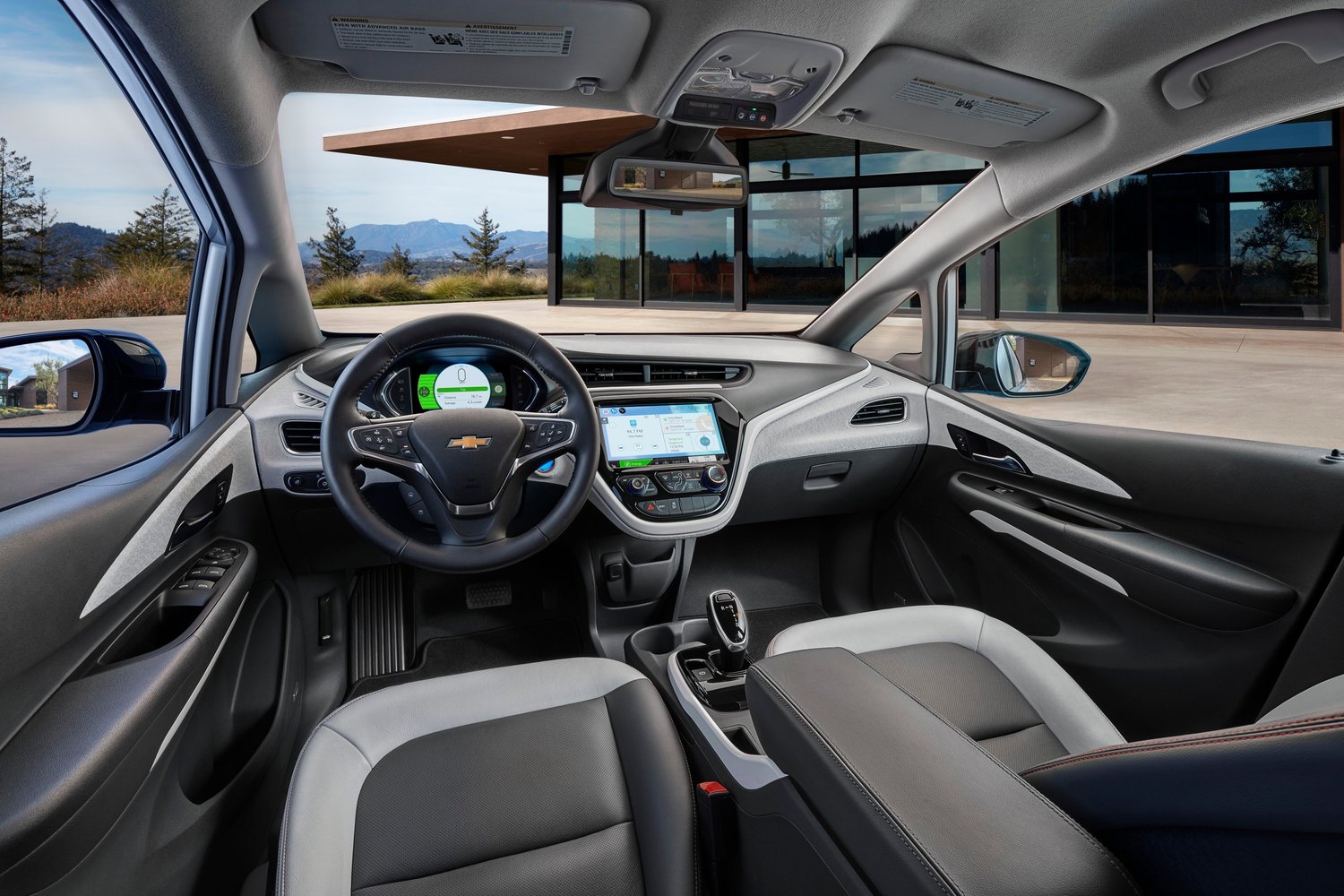 хэтчбек 5 дв. Chevrolet Bolt 2016г выпуска модификация Комплектация