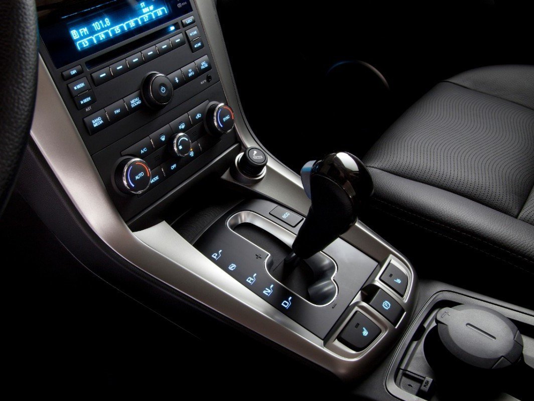 кроссовер Chevrolet Captiva 2013 - 2016г выпуска модификация 2.0 AT (163 л.с.)