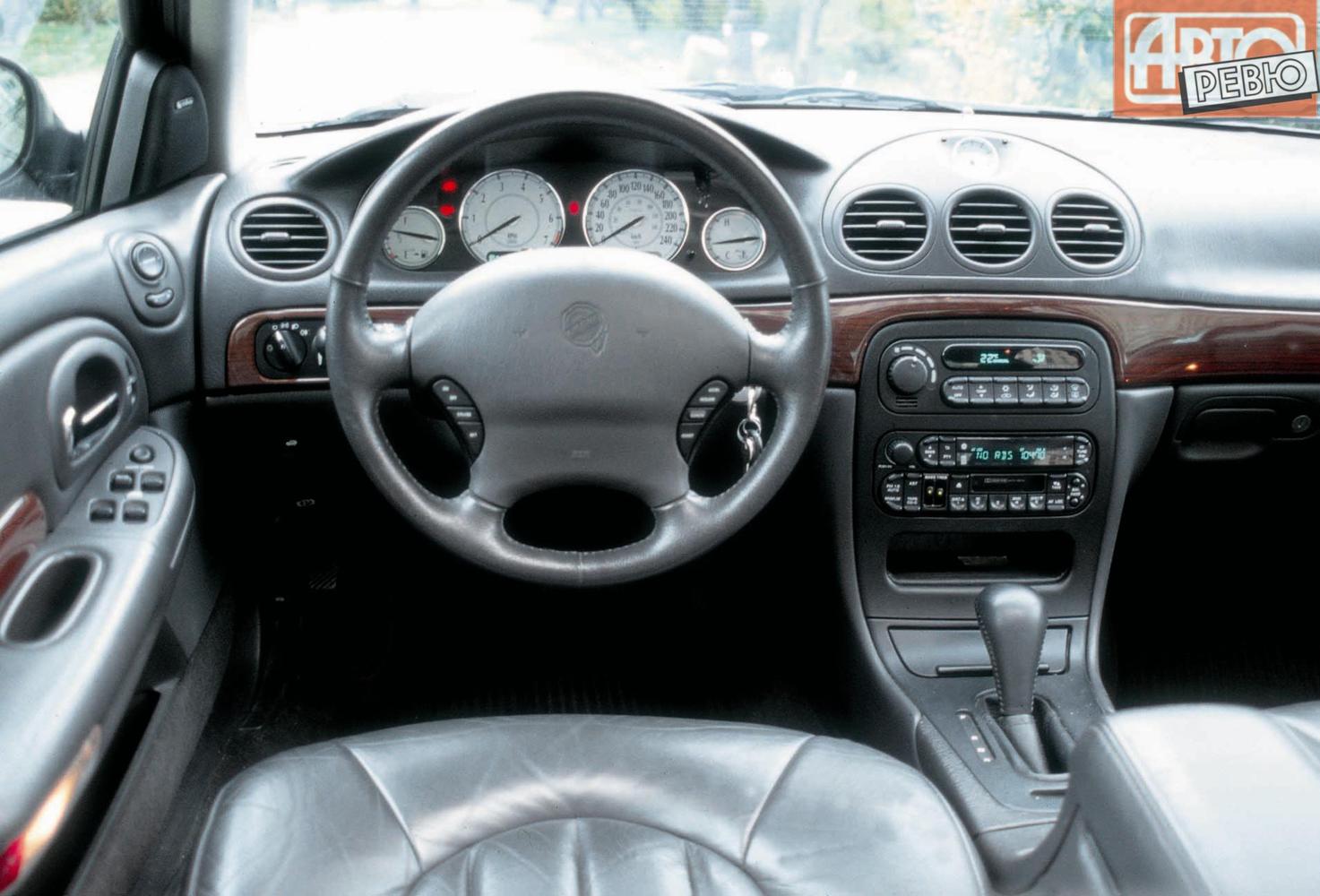 седан Chrysler 300M 1998 - 2004г выпуска модификация 2.7 AT (203 л.с.)