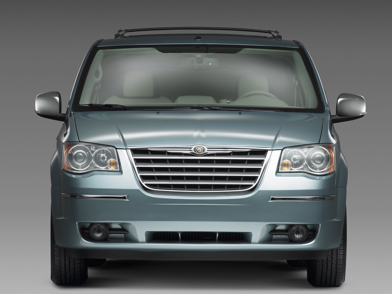 минивэн Chrysler Town & Country 2008 - 2010г выпуска модификация 3.3 AT (174 л.с.)