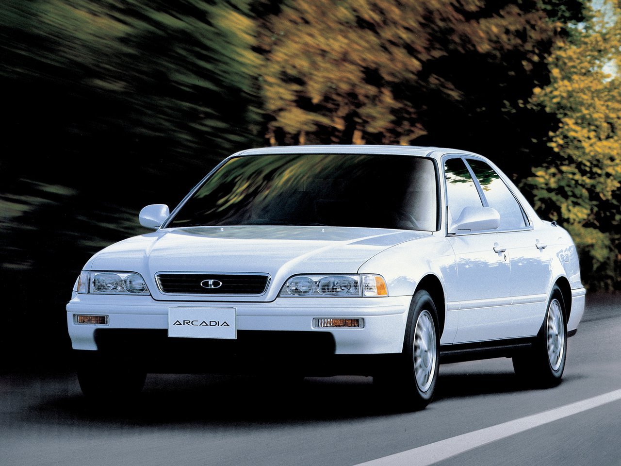 седан Daewoo Arcadia 1993 - 2000г выпуска модификация 3.2 AT (220 л.с.)