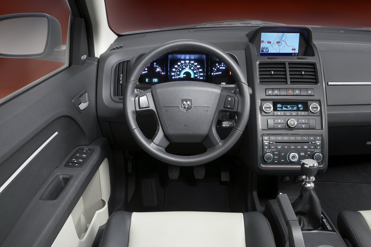 кроссовер Dodge Journey 2008 - 2016г выпуска модификация 2.0 MT (170 л.с.)