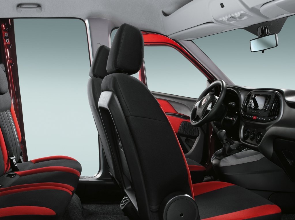 минивэн Fiat Doblo 2015 - 2016г выпуска модификация 1.4 MT (120 л.с.)