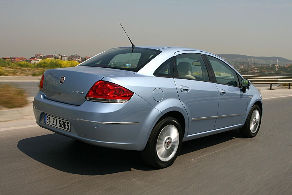седан Fiat Linea 2006 - 2012г выпуска модификация 1.4 MT (90 л.с.)