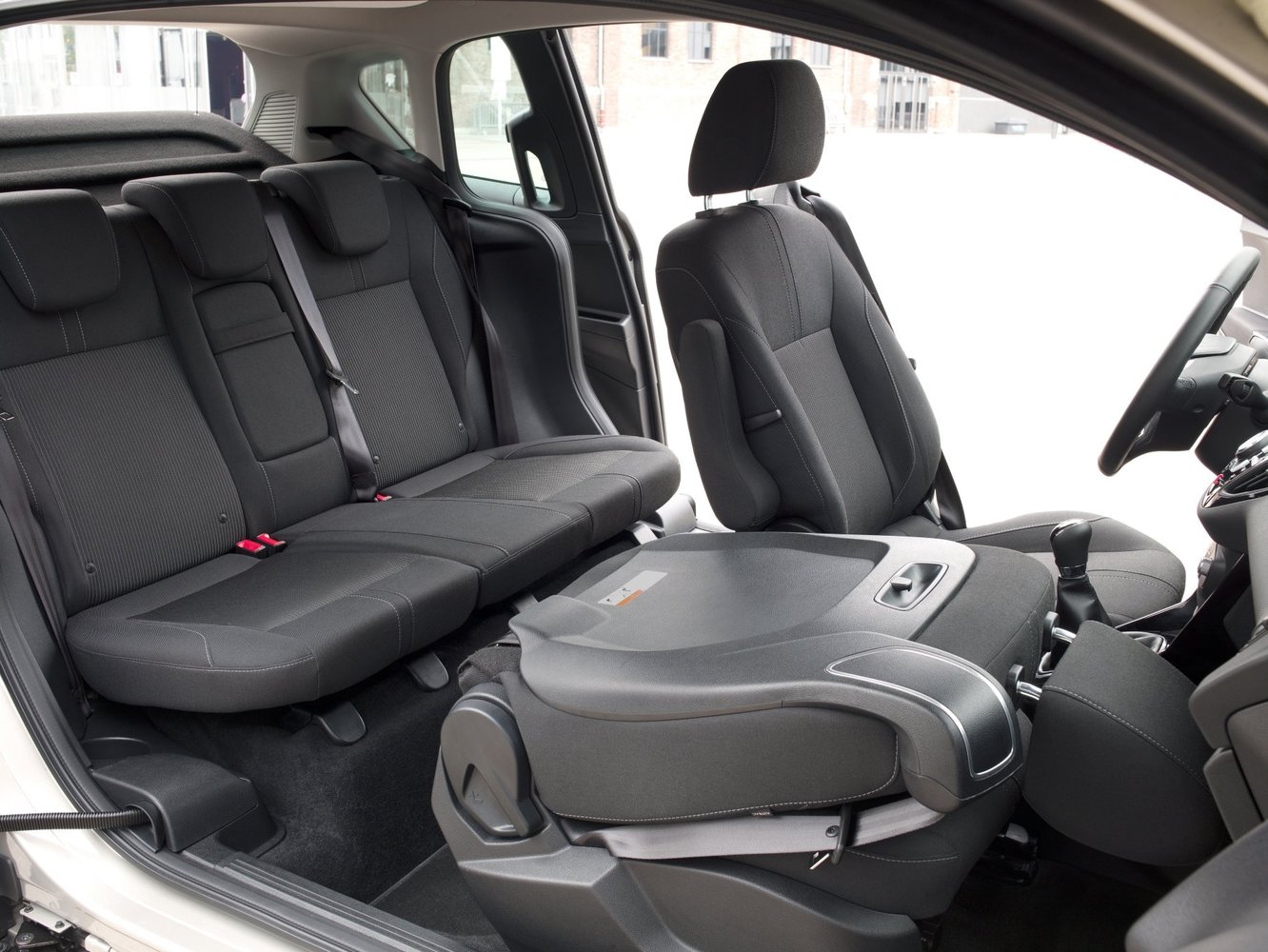 минивэн Ford B-MAX 2012 - 2016г выпуска модификация 1.0 MT (100 л.с.)