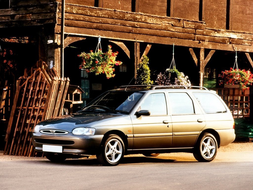 универсал Turnier Ford Escort 1995 - 2000г выпуска модификация 1.3 MT (60 л.с.)