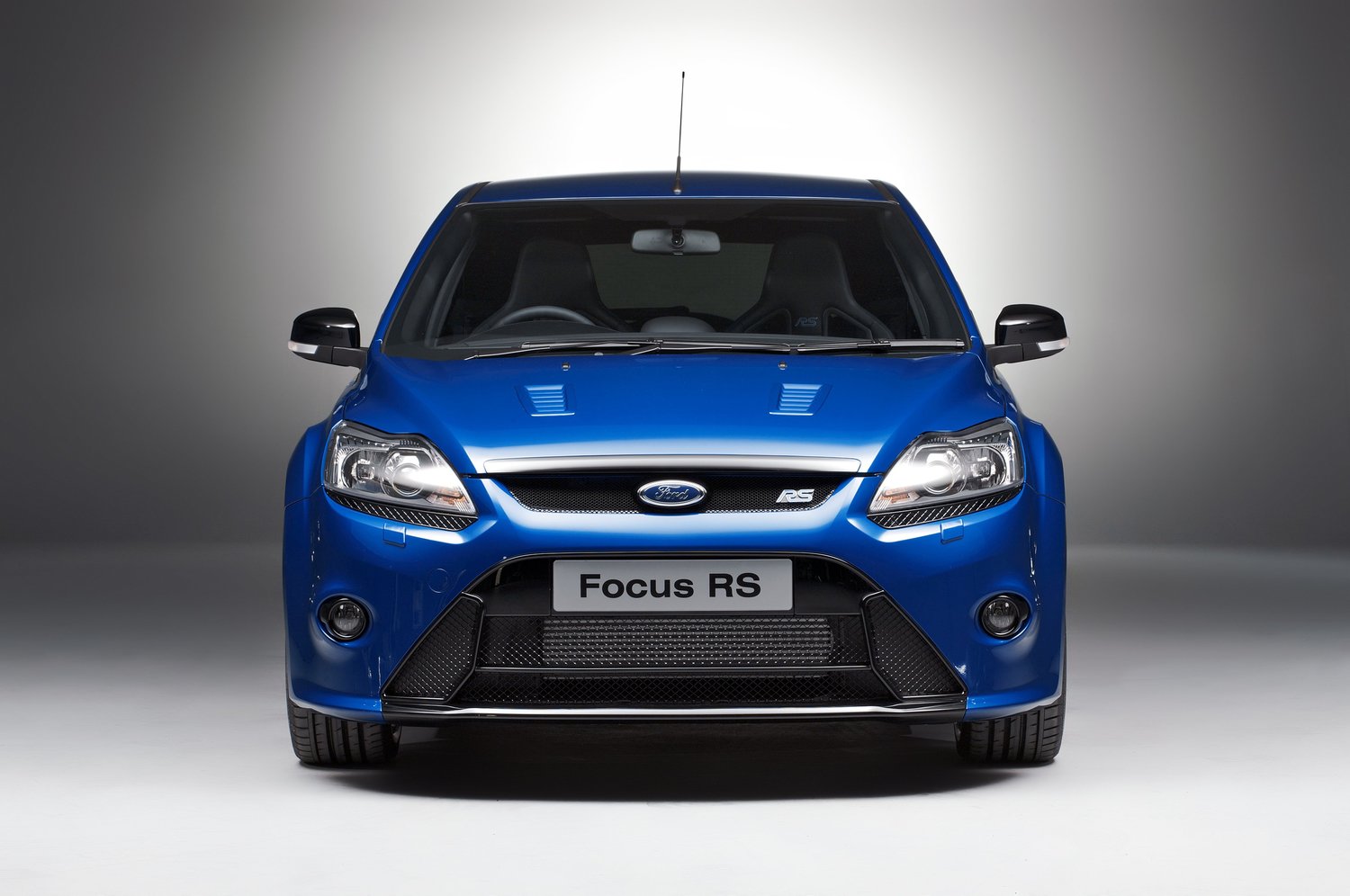 синий автомобиль ford focus rs загрузить