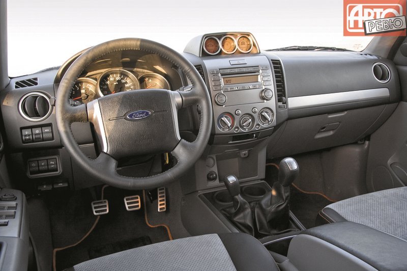 пикап 4 дв. Double Cab Ford Ranger 2010 - 2012г выпуска модификация 2.5 AT (143 л.с.)