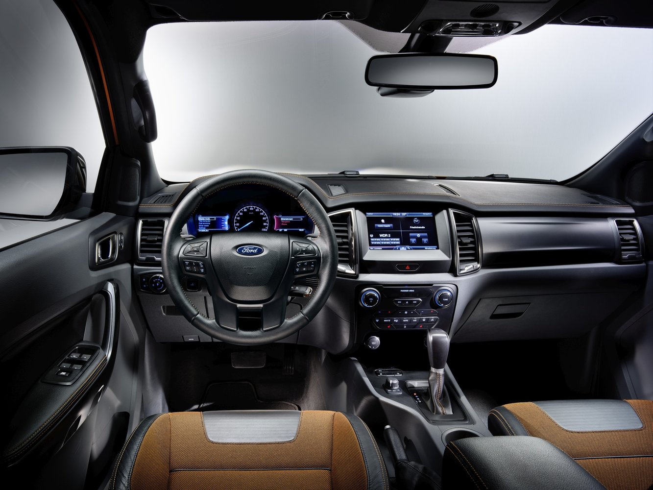 пикап 4 дв. Ford Ranger 2015 - 2016г выпуска модификация 2.2 AT (160 л.с.)