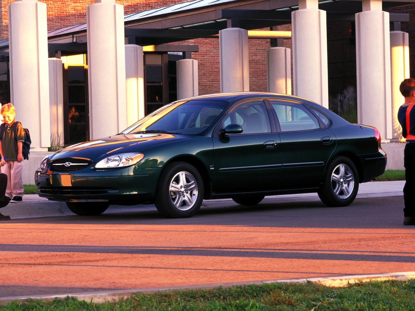 Ford Taurus 2000 - 2004