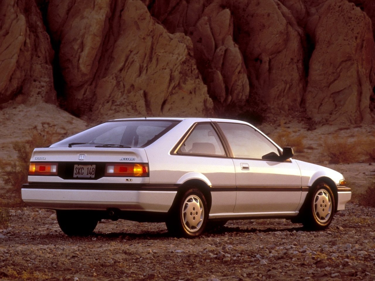 хэтчбек 3 дв. Honda Accord 1985 - 1989г выпуска модификация 1.6 MT (88 л.с.)
