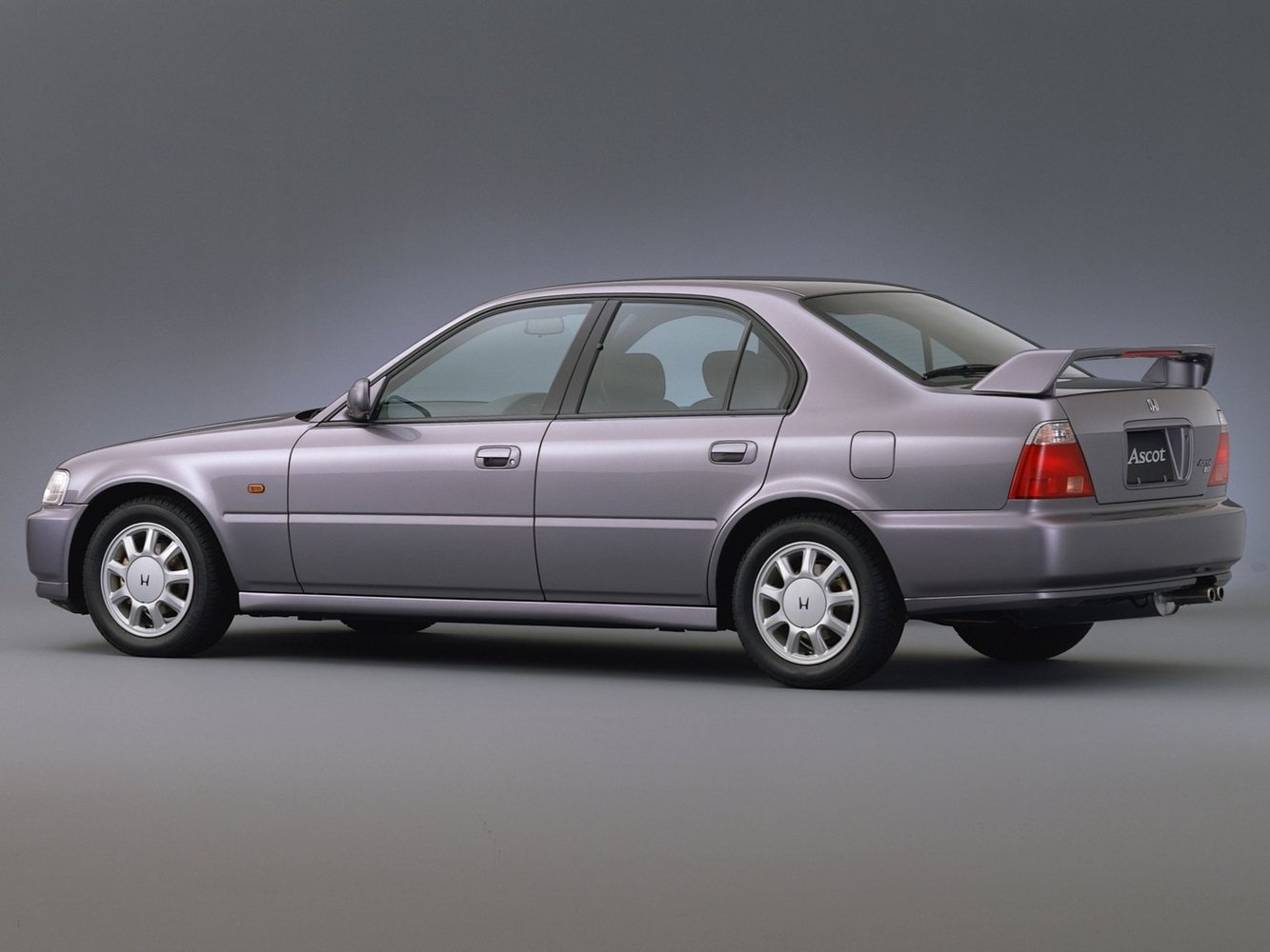 седан Honda Ascot 1993 - 1997г выпуска модификация 2.0 AT (135 л.с.)