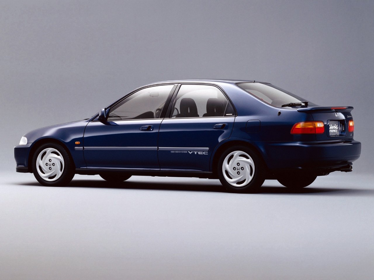 седан Honda Civic Ferio 1991 - 1995г выпуска модификация 1.3 AT (85 л.с.)