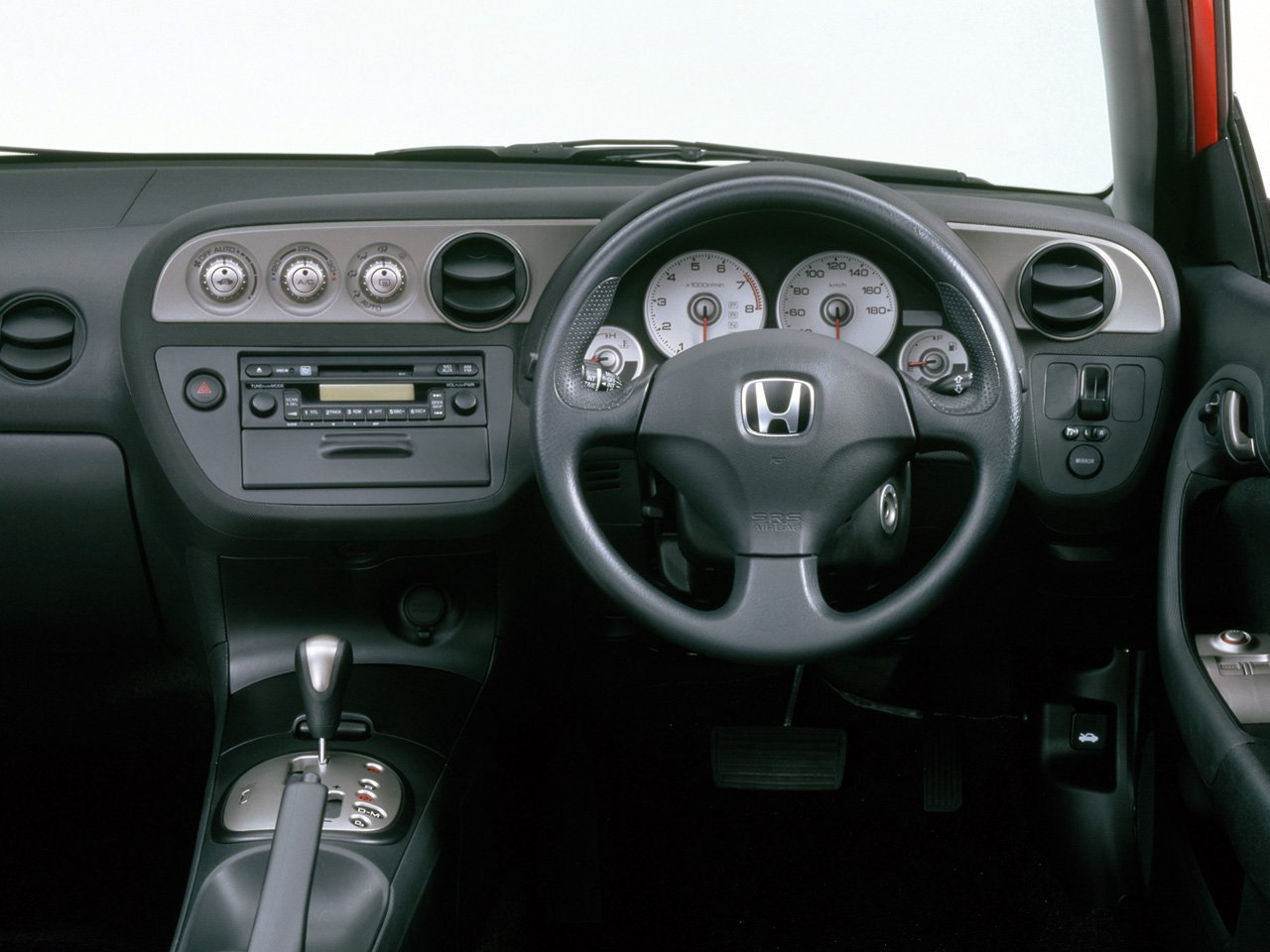 купе Honda Integra 2001 - 2004г выпуска модификация 2.0 AT (160 л.с.)