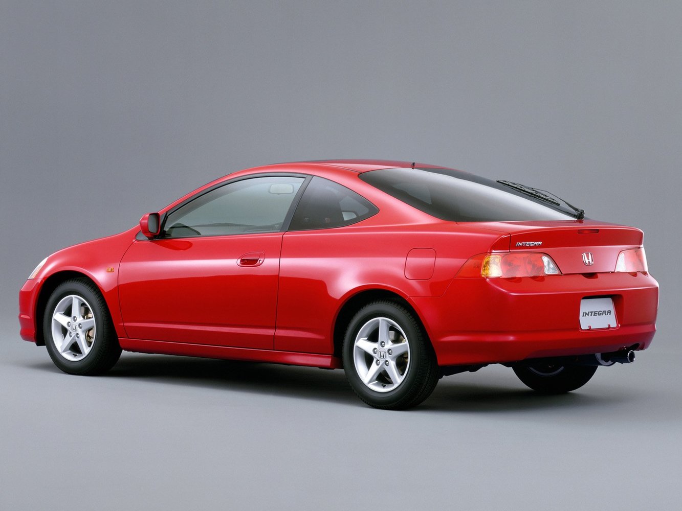 купе Honda Integra 2001 - 2004г выпуска модификация 2.0 AT (160 л.с.)