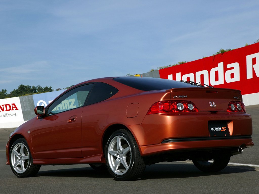 купе Honda Integra 2004 - 2006г выпуска модификация 2.0 AT (160 л.с.)