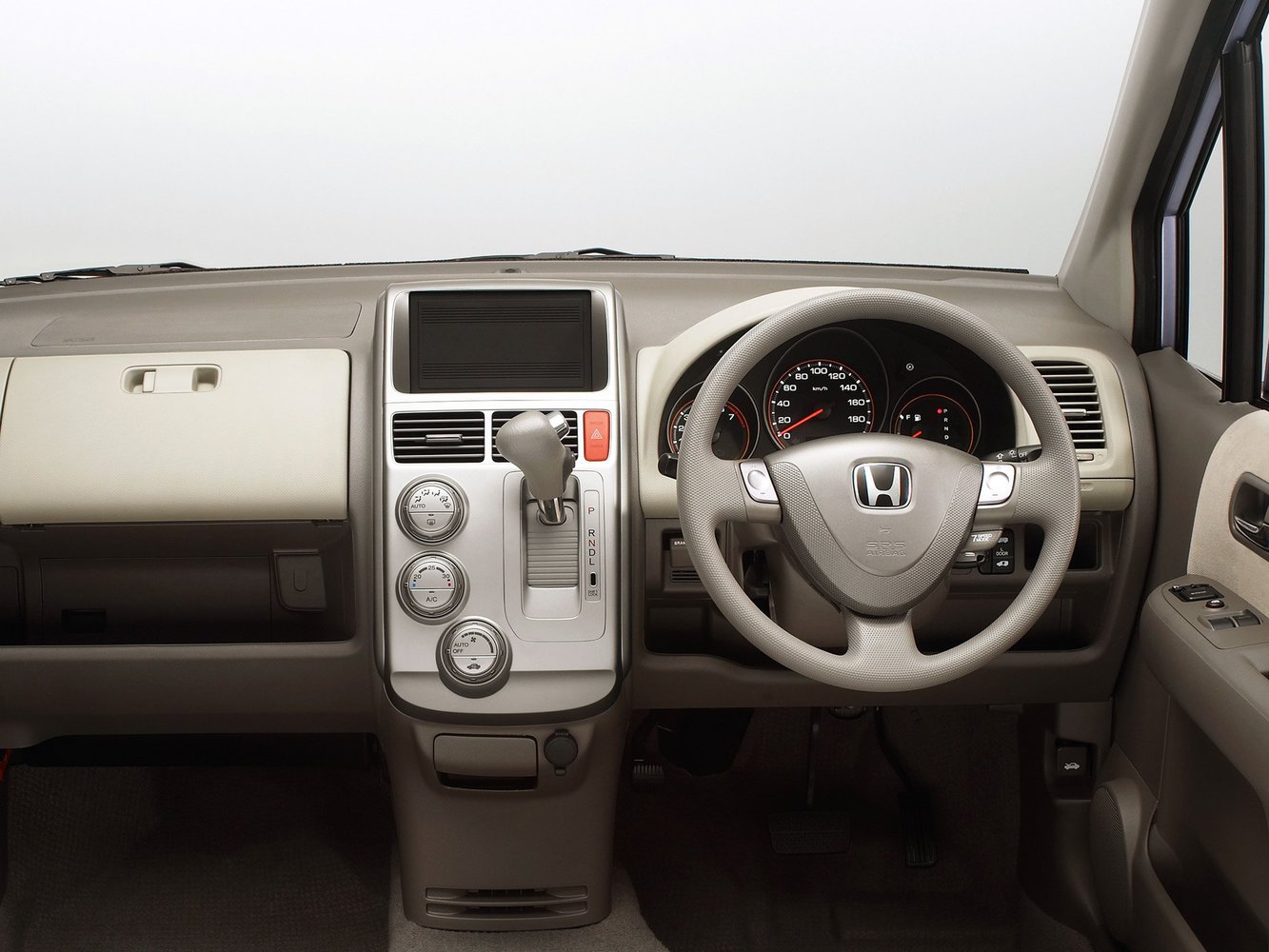 минивэн Spike Honda Mobilio 2004 - 2008г выпуска модификация 1.5 CVT (110 л.с.)