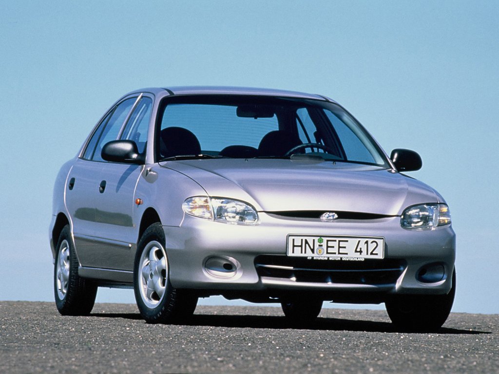 седан Hyundai Accent 1994 - 2000г выпуска модификация 1.3 AT (60 л.с.)