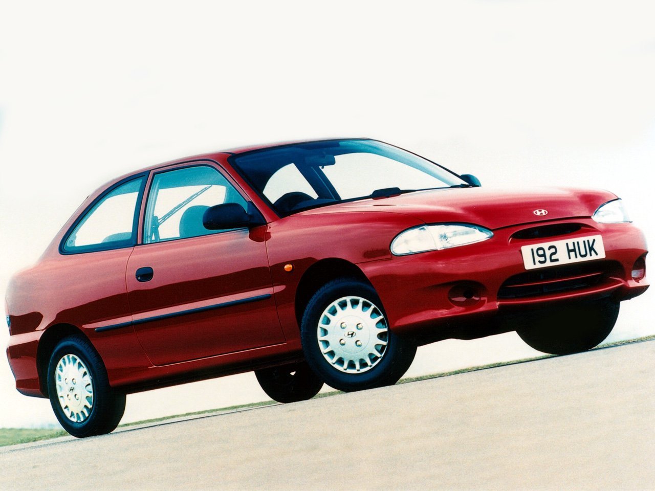 хэтчбек 3 дв. Hyundai Accent 1994 - 2000г выпуска модификация 1.3 AT (60 л.с.)
