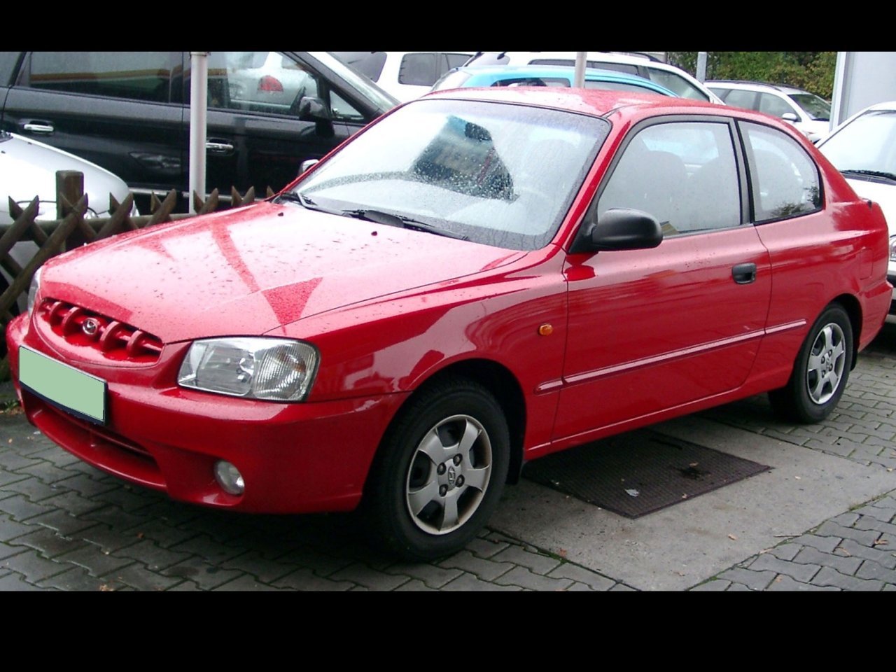 хэтчбек 3 дв. Hyundai Accent 2000 - 2003г выпуска модификация 1.3 AT (75 л.с.)