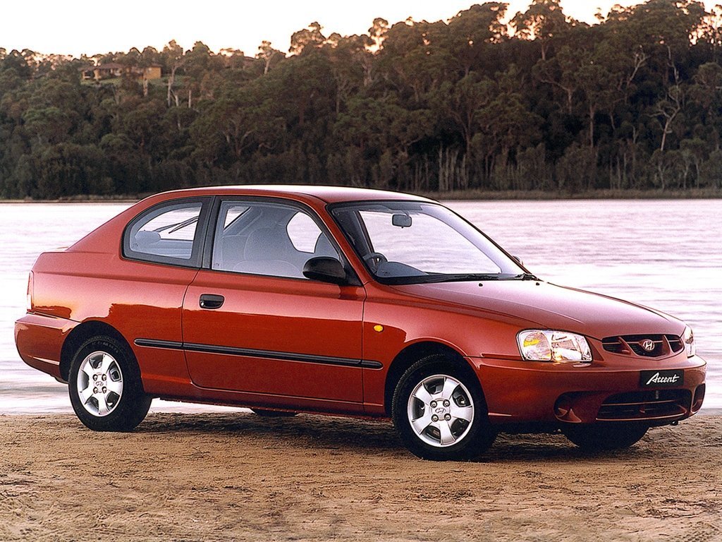хэтчбек 3 дв. Hyundai Accent 2000 - 2003г выпуска модификация 1.3 AT (75 л.с.)