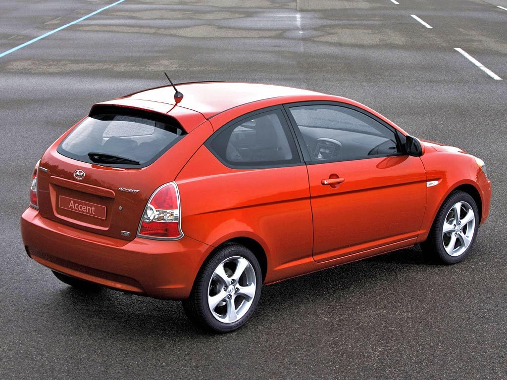 хэтчбек 3 дв. Hyundai Accent 2006 - 2011г выпуска модификация 1.4 AT (97 л.с.)