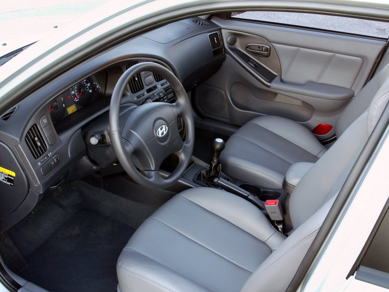 хэтчбек 5 дв. Hyundai Elantra 2003 - 2010г выпуска модификация 1.6 AT (105 л.с.)