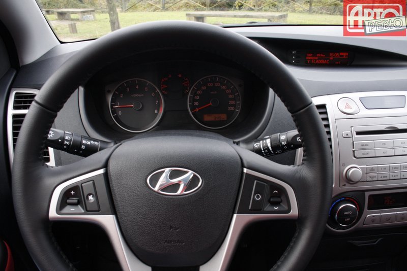 хэтчбек 5 дв. Hyundai i20 2008 - 2012г выпуска модификация 1.4 MT (90 л.с.)