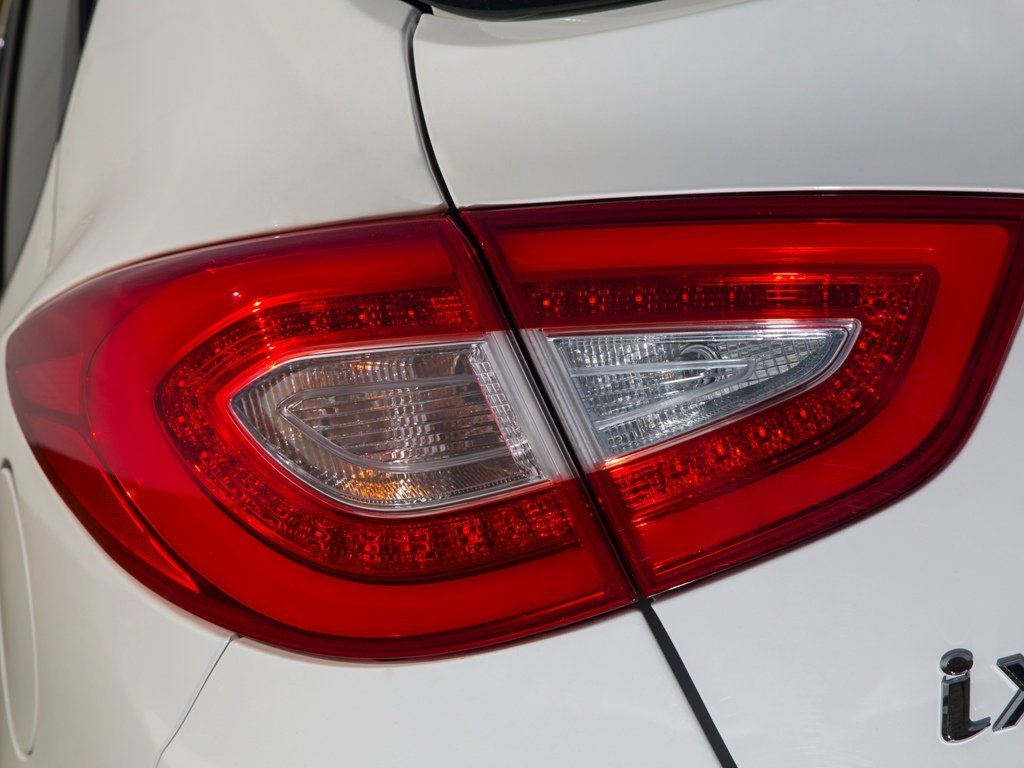 кроссовер Hyundai ix35 2013 - 2015г выпуска модификация Comfort 2.0 AT (136 л.с.) 4×4