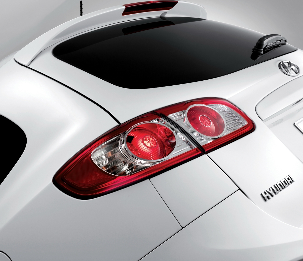 кроссовер Hyundai Santa Fe 2010 - 2012г выпуска модификация 2.0 AT (184 л.с.)