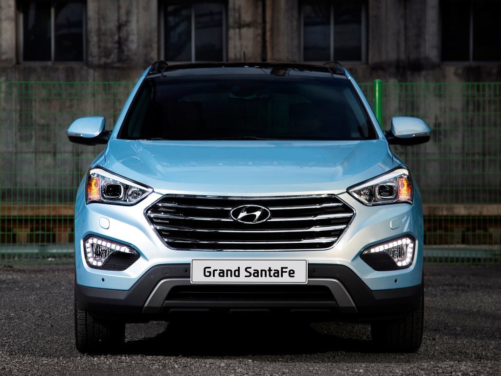 кроссовер Grand Hyundai Santa Fe 2012 - 2016г выпуска модификация 2.2 AT (197 л.с.)