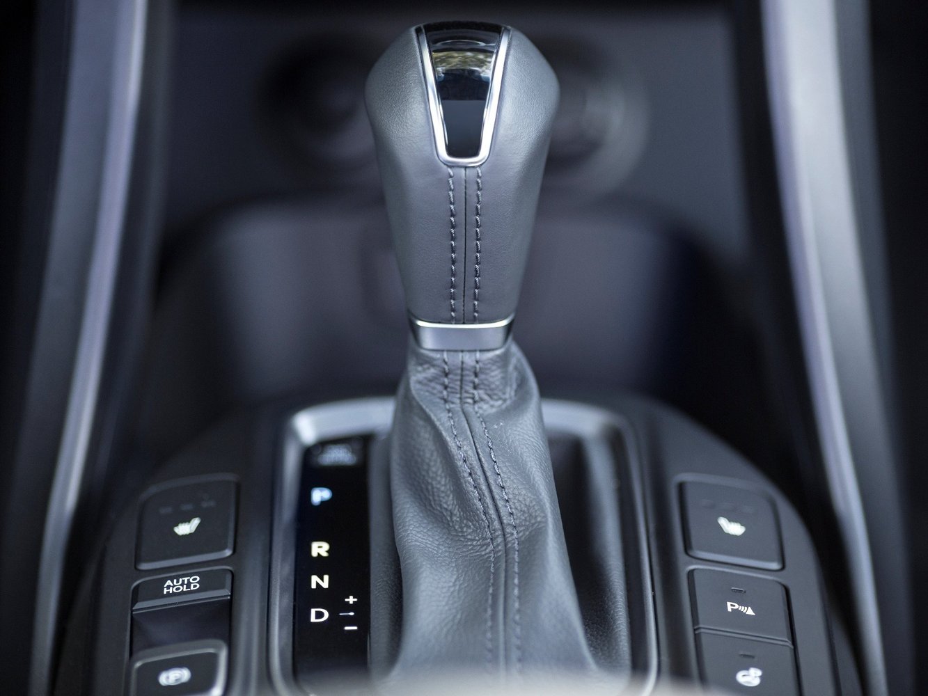 кроссовер Grand Hyundai Santa Fe 2012 - 2016г выпуска модификация 2.2 AT (197 л.с.)
